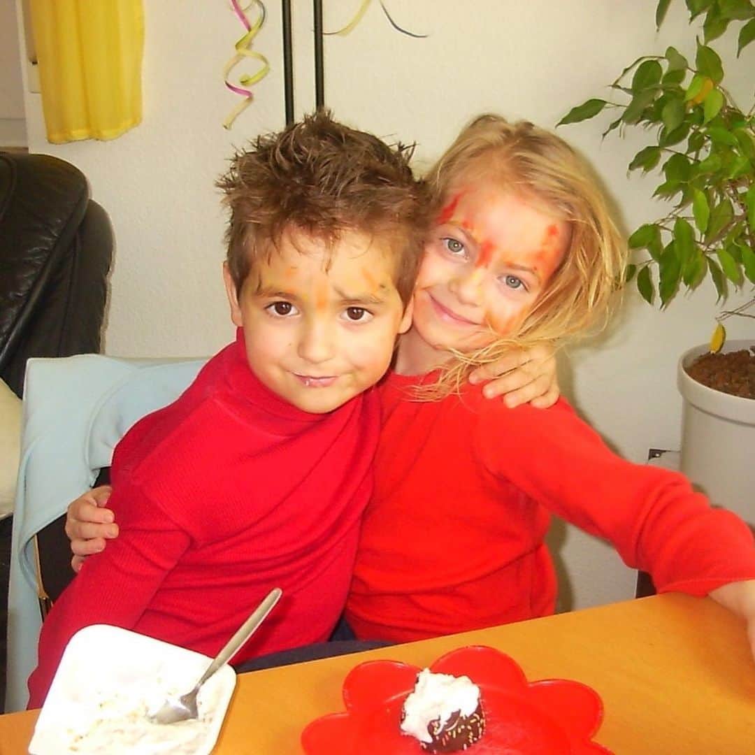 Carina Kröllさんのインスタグラム写真 - (Carina KröllInstagram)「. Dear brother, I wish you the happiest birthday 🔞🎁 You bring me so much joy and make every day of my life special. ✨I’m absolutely blessed to have a tremendous brother like you who is always by my side to share my ups and downs. Being your sister is certainly one of the most priceless gifts of my life. ❤️ . . . #brother#sister#goals#birthday#18#memories#childhood#stuttgart#party#2020#carinakroell」6月23日 20時23分 - carinakroell