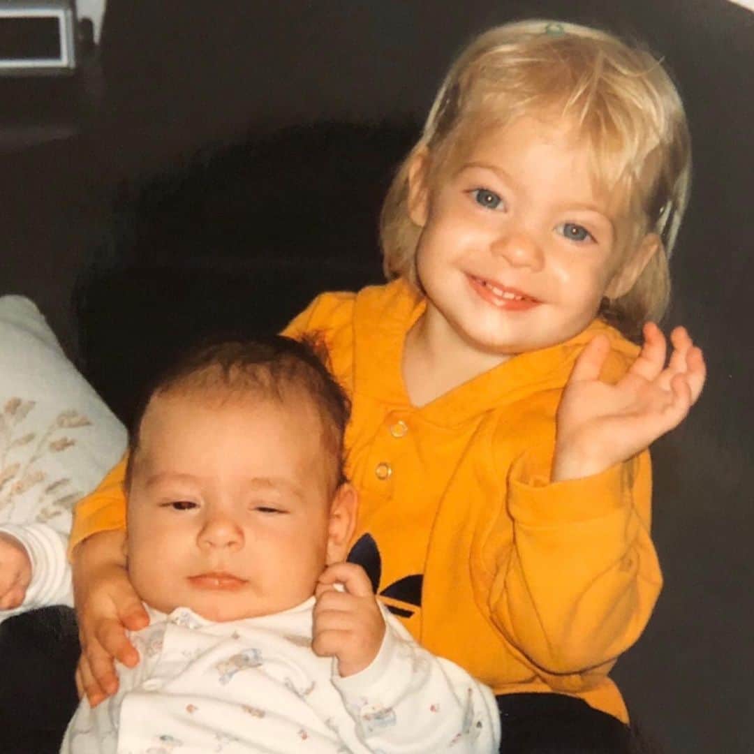 Carina Kröllさんのインスタグラム写真 - (Carina KröllInstagram)「. Dear brother, I wish you the happiest birthday 🔞🎁 You bring me so much joy and make every day of my life special. ✨I’m absolutely blessed to have a tremendous brother like you who is always by my side to share my ups and downs. Being your sister is certainly one of the most priceless gifts of my life. ❤️ . . . #brother#sister#goals#birthday#18#memories#childhood#stuttgart#party#2020#carinakroell」6月23日 20時23分 - carinakroell