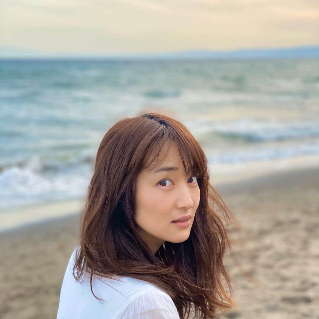 高梨臨さんのインスタグラム写真 - (高梨臨Instagram)「お久しぶりです。 私は元気です。 ドラマ「ディア・ペイシェント」の撮影も再開しました。 早く皆さんにお届けしたいです。 楽しみにしていてくださいね( ◠‿◠」6月23日 20時54分 - rintakanashi_official