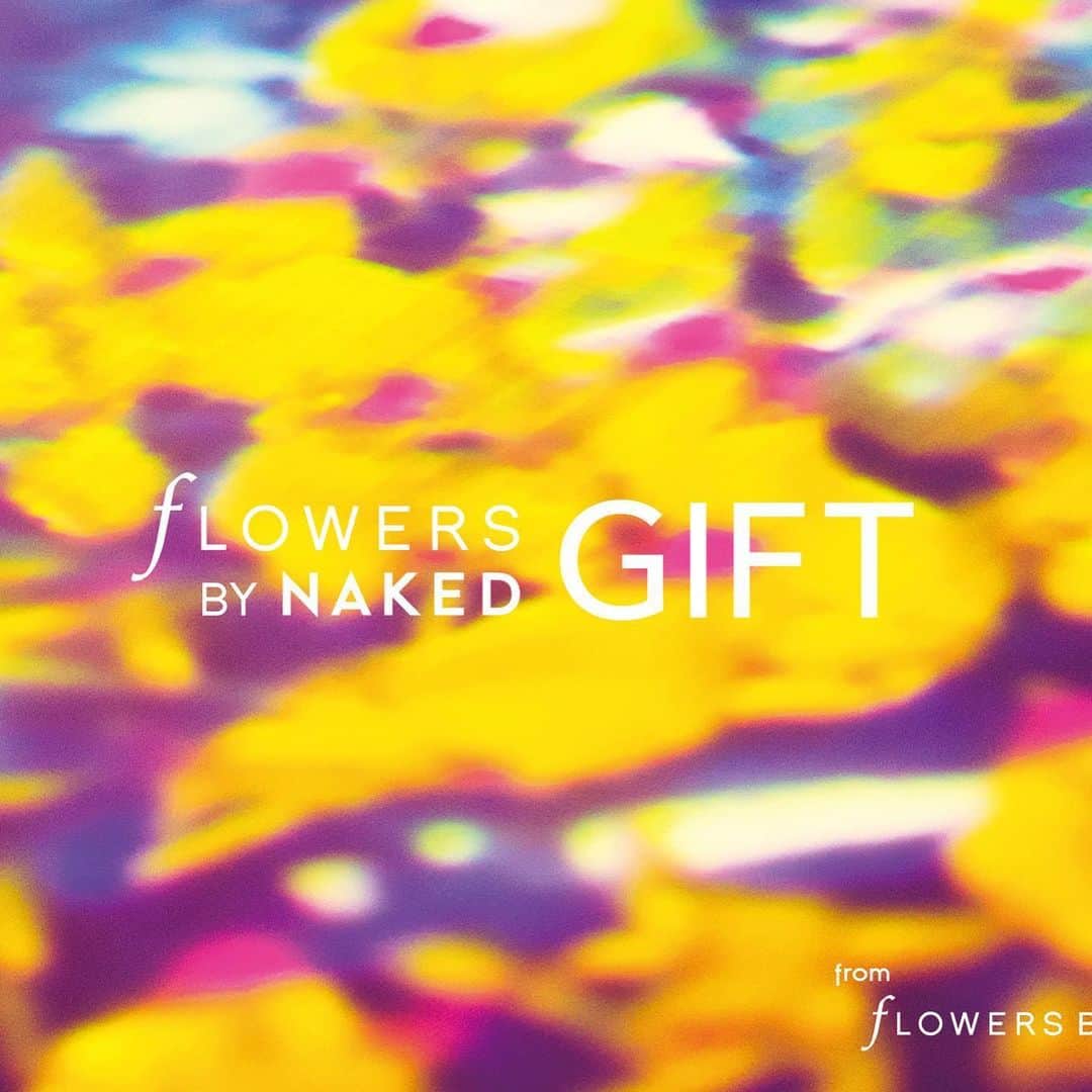 @aroma アットアロマさんのインスタグラム写真 - (@aroma アットアロマInstagram)「体感できるメッセージカード。アート体験を贈ろう｜先着200枚は、FLOWERS×アットアロマのオリジナルムエット付き  自分の伝えたい“想い”をカードに書き、メッセージをARの花束と共に大切な人たちへ贈りましょう。 なかなか会うことのできない遠く離れた人へ、今だからこそ近くにいる大切な人へ。3種類の花とメッセージから選べます。 . . ＼FLOWERSオリジナルアロマ付き／ 初回販売の先着200枚には、毎年「FLOWERS BY NAKED」の会場を演出しているオリジナルアロマが染み込んだ香る紙（ムエット）を同封。 香りと共にヴァーチャルなアート体験を楽しみ、より記憶に残る体験を贈ることができます。 . オリジナルアロマ「01 SECRET GARDEN（シークレットガーデン）」 魅惑的でラグジュアリーな印象の、甘く花々しい特別な香り ブレンド内容：ゼラニウム、イランイラン、ベルガモット、サンダルウッド、ベンゾインなど . . 🌸 花の体感型アート展「FLOWERS BY NAKED」の体験を送るギフトキット →ご購入はネイキッドオンラインストアから プロフィールURLからご覧いただけます . . #ataroma #nakedinc #flowers #flowersbynaked #aromaoil #giftcard #アットアロマ #アロマムエット #先着200名 #初回限定 #ネイキッド #フラワーズバイネイキッド #アロマのある暮らし #大切な人に贈ろう」6月23日 21時16分 - ataroma_official