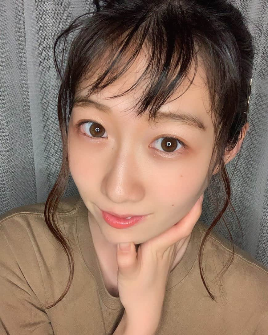 馬場奈々瀬さんのインスタグラム写真 - (馬場奈々瀬Instagram)「いよいよ本日23日18時から RIZINガールオーディションLINEライブでの予選が始まりました😊. . 予選は7月2日の23:59までです！ . この予選でABCブロック、各1位はRIZINガール決定、 2〜5位は決勝ステージ進出となっております！！ . 先週までのスタートダッシュイベントでは、 皆さんのお陰でブロックで4位でした！ありがとう🤤 . このオーディションで少しでも自分の夢に近づきたい、と思っています。 、 皆さんの貴重な時間を使ってLINEライブを見てもらえたらとてもとても嬉しいです。 有限な時間だという事は重々承知の上です🙇‍♂️🙇‍♂️. ですが、一緒にもし向かって頂けたら、 売れて精一杯恩返しをしたいです！！！！！. . 見るだけでも無料のハートポイントが貯まる仕組みになってます。今これを読んでくださった方々がハートを投げてくださるとすごい勢いででポイント数が上がると思うのです。ですので、LINEライブをぜひインストールしてもらえたらと思います🙇‍♂️ そして、もしLINEコインで、100円でも応援してもらえたら、馬場は大興奮ですwww . このような投稿をするのは悩みに悩みましたが… やるだけの事はやろうと決めました😊. . まだ何者でもない馬場奈々瀬が、 何をいうとるオマエ！とおもわれるかもしれませんが…🙇‍♂️ 厳しいご意見も覚悟の上…🙇‍♂️！！！ 今は夢に向かうただのどこにでもいるような、 馬場奈々瀬！ですが、変わりたい一心であることだけでも分かって貰えたらと思います😊 . . ということで、 これから、朝と夜配信をやる計画を立てました😊 私朝はとてつもなく弱いので、寝起きボンバーになる可能性大なのですがwww 朝は7:07から１時間！(H7.7.7生まれのラッキーセブン女に因んでねw) 夜は23時から！もう少し早く出来そう日はSNSにて告知させて頂きます(^^) . 楽しく突っ走りたいと思いますので、 一緒に走り抜けてくれる方を大募集させていただきます😊😊ww . .  読んでくれてありがとう😊✨✨！！ #ライジン　#rizinガール #rizinガール候補生 #rizinガールオーディション2020 #総合格闘技　#前髪伸びた　#親指顎に埋もれる　#lineライブ #linelive #配信　#生配信　#馬場ちゃん」6月23日 21時30分 - nanaseeeen