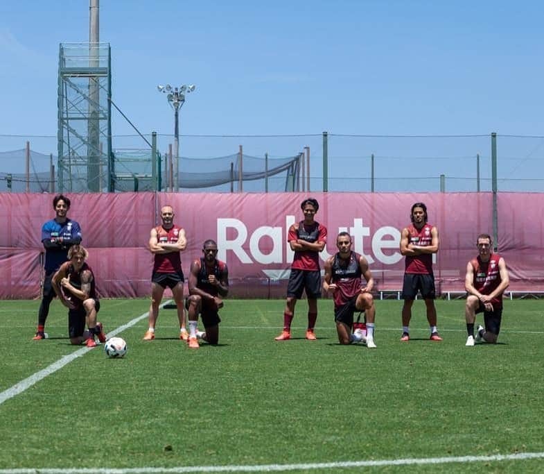 アンドレス・イニエスタさんのインスタグラム写真 - (アンドレス・イニエスタInstagram)「TEAM ✊🏼@visselkobe」6月23日 21時32分 - andresiniesta8