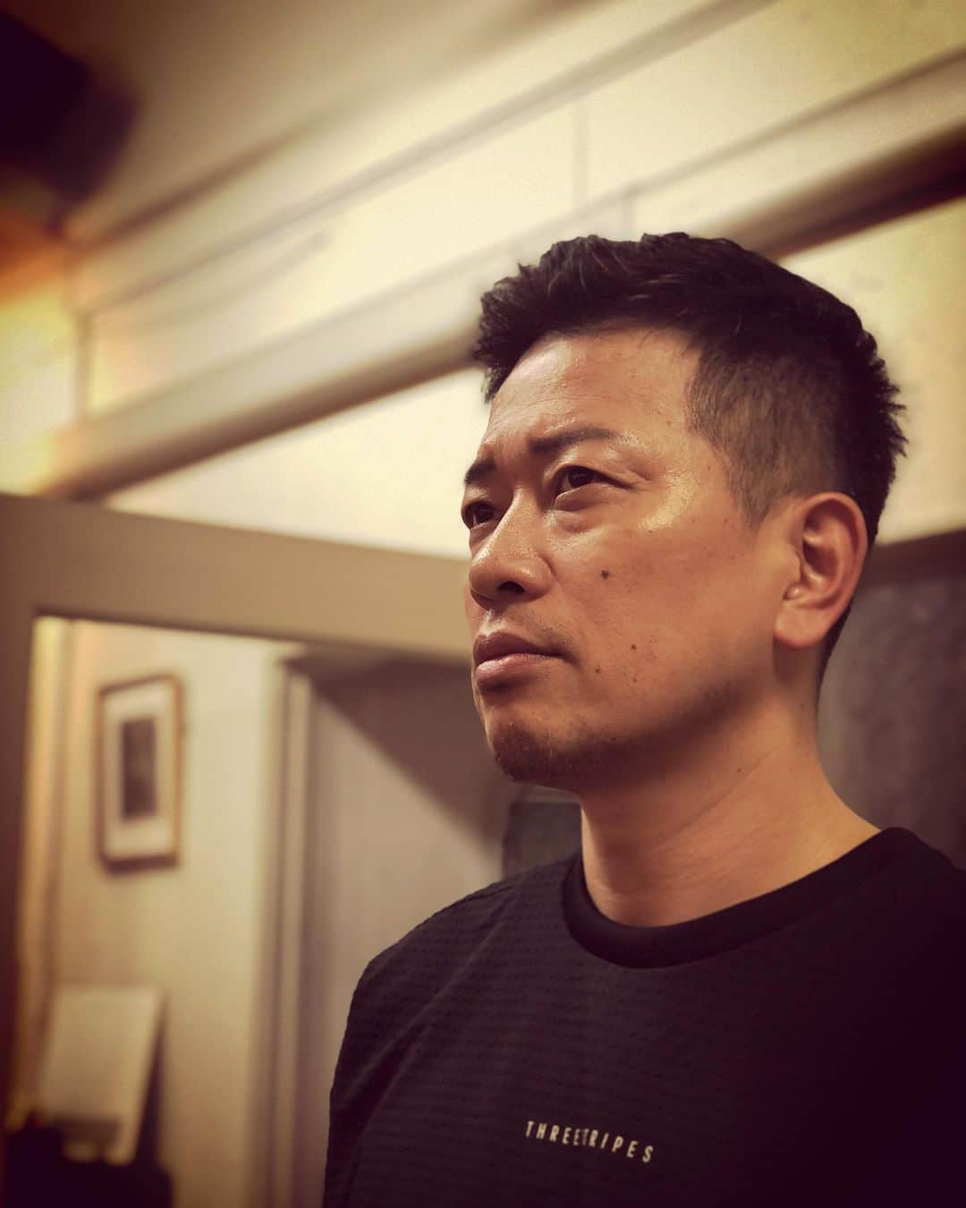 杉本知香さんのインスタグラム写真 - (杉本知香Instagram)「宮迫さん、YouTubeチャンネル登録者数が もうすぐ100万人❣️ 記念に何をするのか楽しみー😆😆😆 最近インスタも頑張ってます❣️ 梅雨時期は前髪のくせ毛がグネグネになるので短めにしました✂️✨ セットをちゃんとしなくても爽やかでいい感じっ😊😊😊🦍 #中目黒美容室  #宮迫博之 @miyasako_hiroyuki  #宮迫です #YouTube」6月23日 21時49分 - sugimotoc