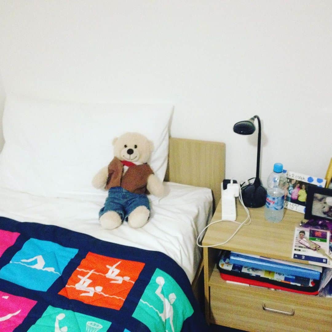 メリッサ・フランクリンのインスタグラム：「My first Olympics literally feels like a different lifetime. I remember at 17, I brought my teddy and multiple picture frames to try and make the village feel like my bedroom at home. To have experienced something so special, so young, truly shaped me into who I am today. I am still feeling so much for those athletes whose dreams were postponed for one year, but know this. It’s more than worth it. (And don’t forget your teddy next summer). Happy Olympic Day🇺🇸❤️」
