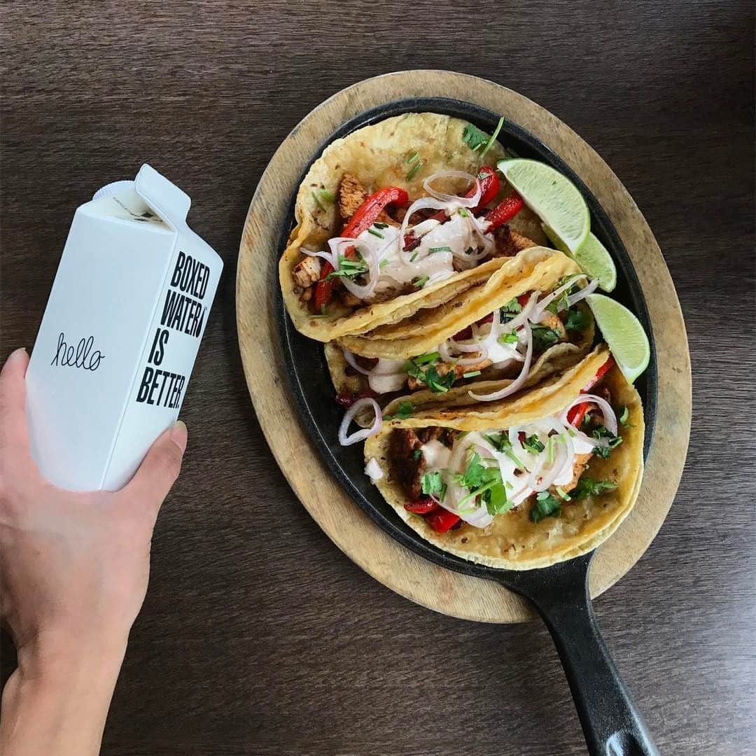 BoxedWaterさんのインスタグラム写真 - (BoxedWaterInstagram)「Our #TacoTuesday Goals! 🌮 📷: @toutsuitehtx」6月24日 8時00分 - boxedwater