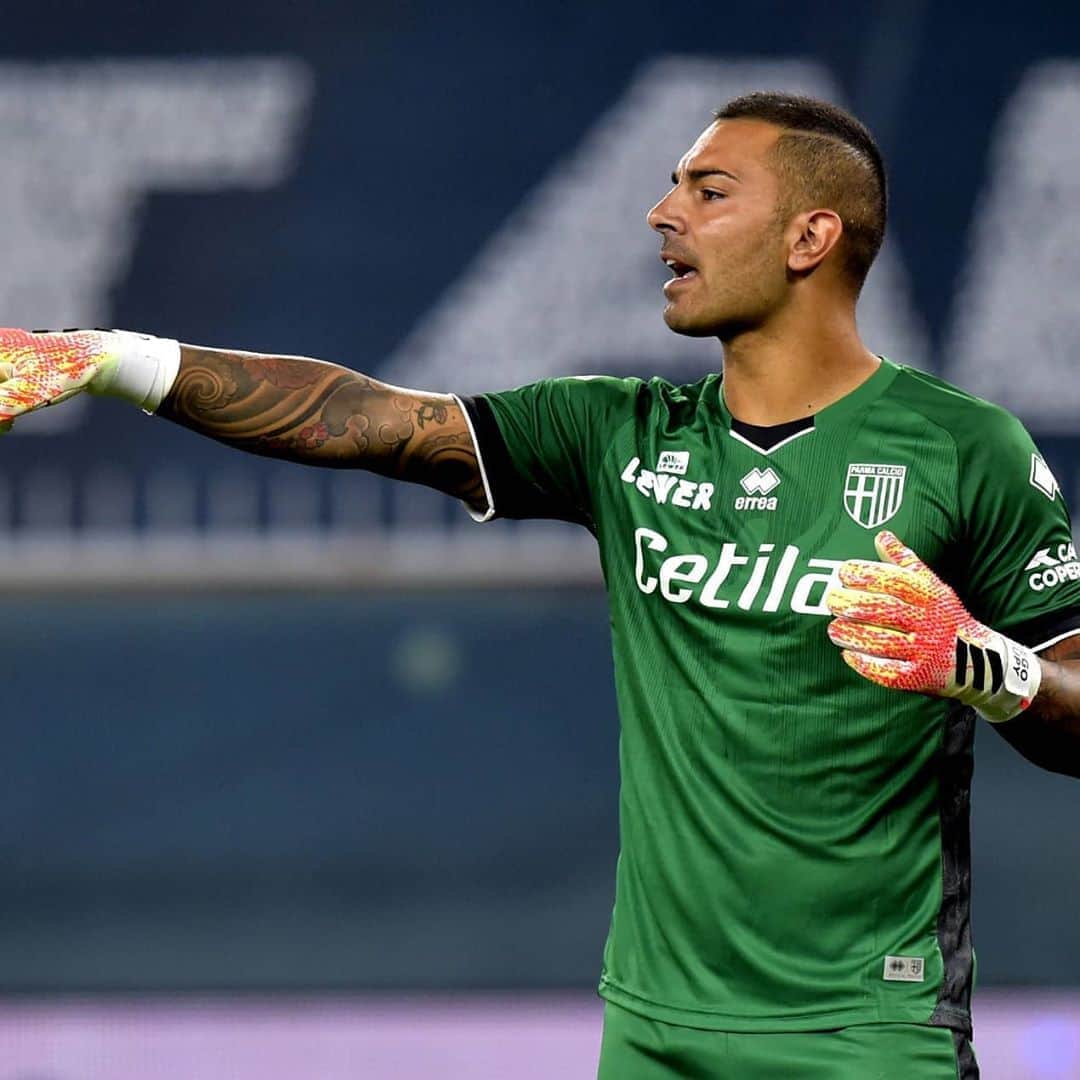 ルイージ・セーペのインスタグラム：「Questa vittoria e questa classifica vanno oltre i meriti individuali. Non sono i due rigori parati che rendono grande il Parma o i 3 goal di Andreas, ma è tutta la squadra che merita quello che ha. E non solo in questa partita. Orgoglioso di noi #forzaParma 💛💙 @parmacalcio1913 @seriea」