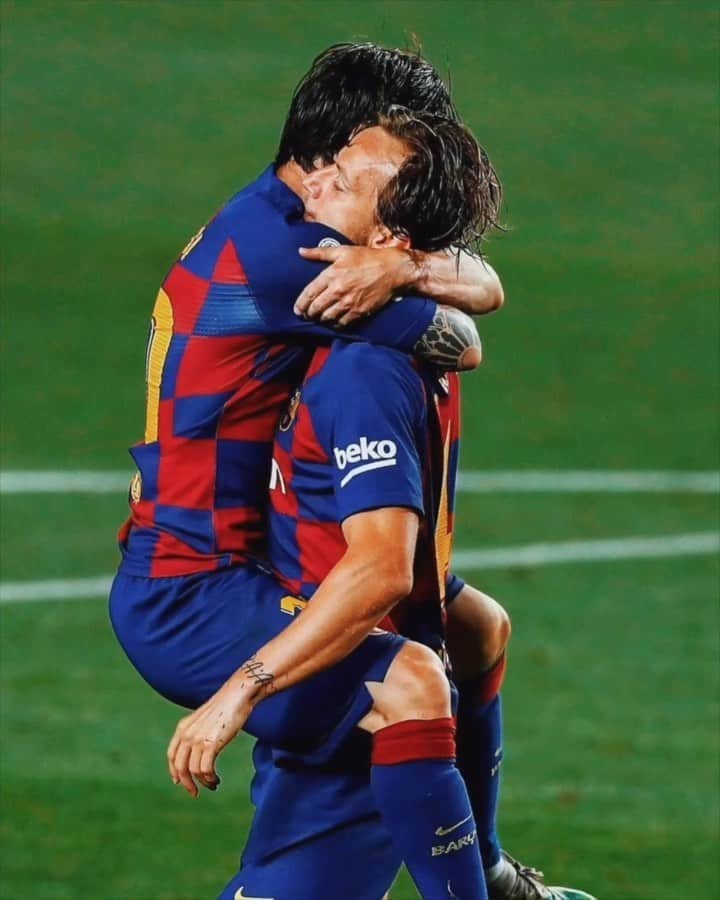 イヴァン・ラキティッチのインスタグラム：「Victoria importante, vamos equipo 🙏⚽️💪 @fcbarcelona」