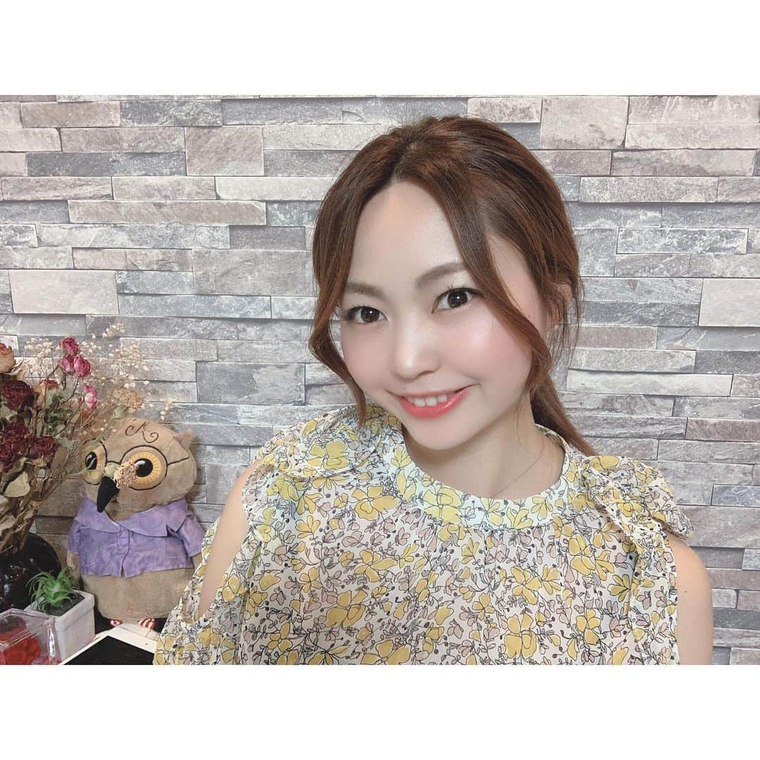 浅田梨奈さんのインスタグラム写真 - (浅田梨奈Instagram)「#ゆきりな ご視聴ありがとうございました💛 新コーナー#ゆきりな検定試験 という #ゆきりな一問一答 のコーナー❣️ お付き合い頂きありがとうございました😂 みんな分かったかな？笑 難しかったかな？笑 いや、きっと分かったよね？笑 せっかくのライブチャットなので 全員参加型で何か出来れば！と思い 企画してみました🙋‍♀️✨ 次回は何にしようかなー？ ご希望案がある方は是非コメントお願いします😘 次回の#ゆきりな は7月14日(火)22時配信です🎬 お楽しみにー🥳🥳🥳 #ボウリング #プロボウラー #女子アスリート #浅田梨奈 #山田幸 プロ #ゆきりな #rankseeker #ライブチャット配信 #ゆきりな一問一答 #改め #ゆきりな検定試験 #簡単かと思いきや #なかなか難問なのか #ゆきりな史上1番の爆笑事件 #思い出して笑いが止まらない #幸ちゃんの永遠のツボ #大玉ガム顎外れ事件 #笑ってもらってありがたい #笑えないよ全然 #懐かしのゆきりな話 #全員参加型で #また見てね #みんなの楽しい時間になれれば #次回は7月14日 #お楽しみに #ootd #festaria #dholic  #コロナに負けるな」6月23日 23時57分 - asdrn528