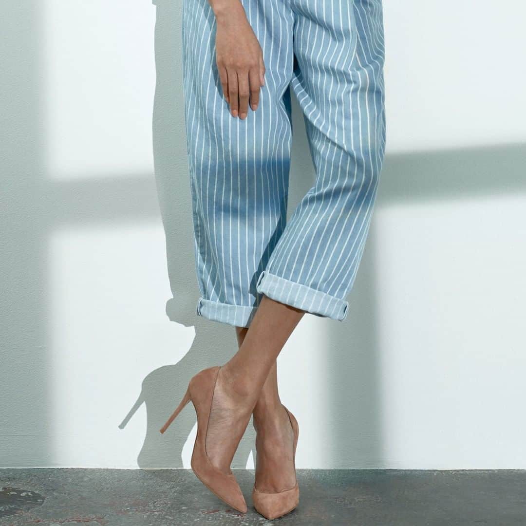 Jacob Cohenのインスタグラム：「All-over stripes  S/S 20 Woman Collection Made in Italy  #JacobCohen #JacobCohenJeans」