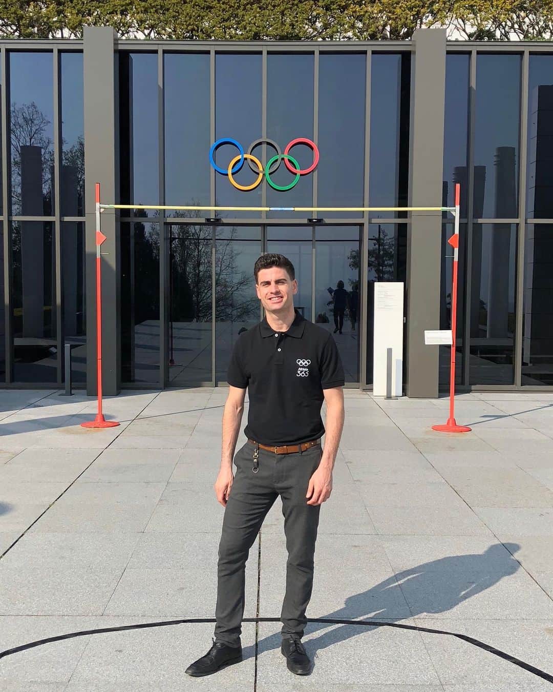 ハビエル・ラジャのインスタグラム：「Happy Olympic Day  The Olympics, a movement that has giving us all purpose in life  Uniting all forms of diversity to celebrate sport and friendship  Making the world a better place」