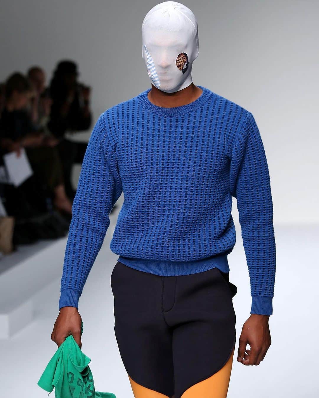 Fashion Weekのインスタグラム：「In place of a spring/summer 2021 collection at #LFW's digital show, designer @martine_rose debuted a sustainable-minded capsule collection with @thelncc. The line was made using deadstock fabric found in the designer's own studio and was launched during London Fashion Week in a short-film collaboration with poet and activist @kai_isaiah_jamal. Find the film at @londonfashionweek and discover the collection at @thelncc.⁠⠀ ⁠⠀ Photo by @gettyimages from @martine_rose's June 2012 #LFW Mens runway⁠⠀」