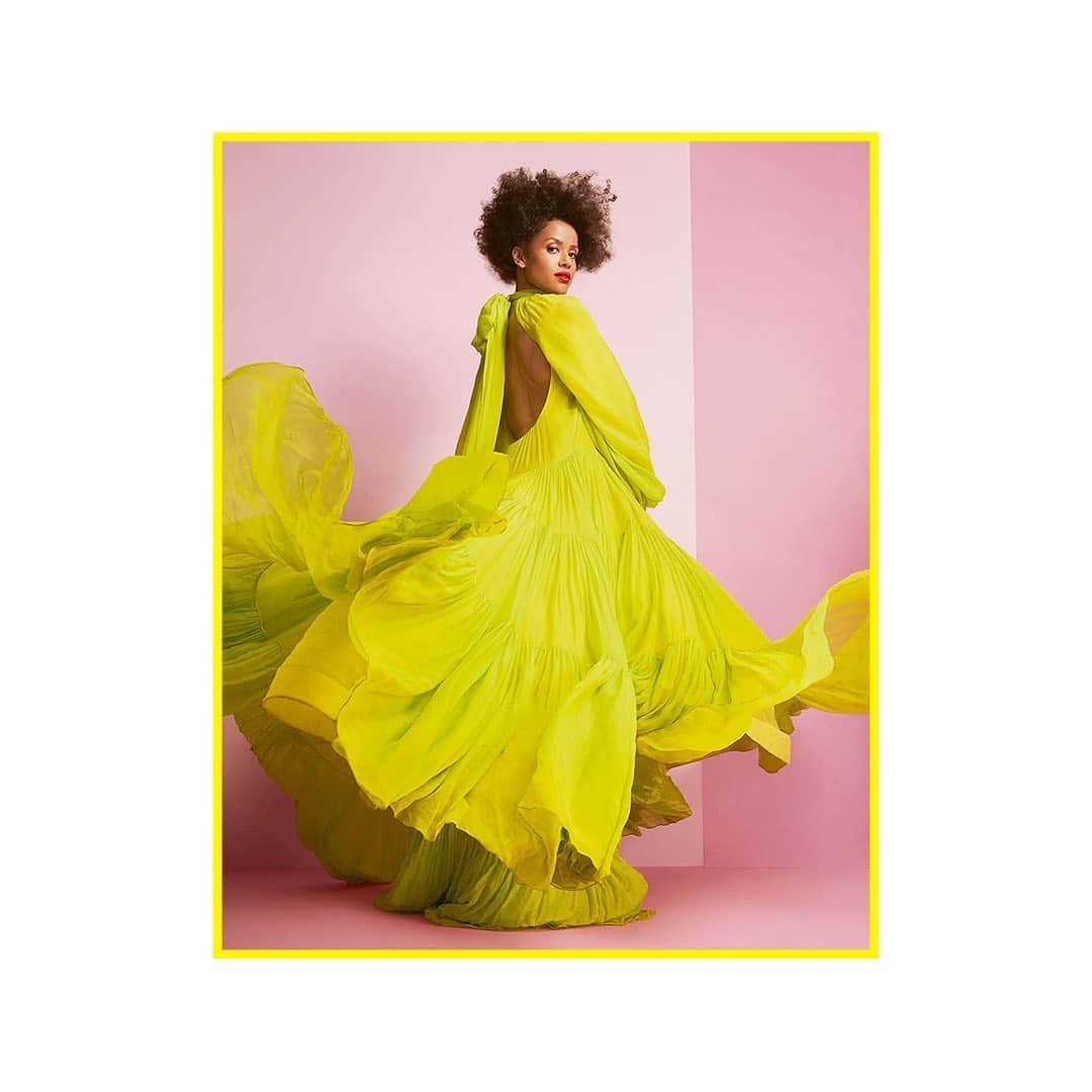 Valentinoさんのインスタグラム写真 - (ValentinoInstagram)「For the @bazaaruk April cover story, @richardphibbs photographed @gugumbatharaw in a fluorescent silk dress from #ValentinoSS20 by @pppiccioli.」6月24日 1時33分 - maisonvalentino