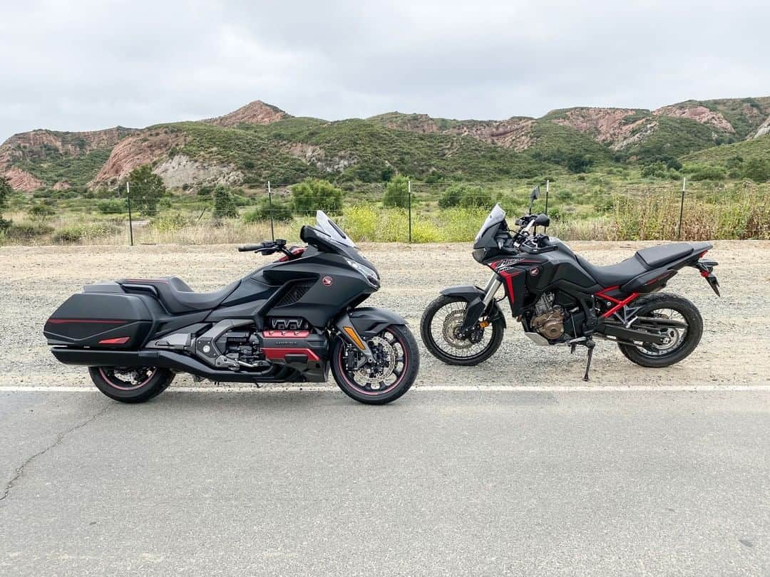 Honda Powersports USさんのインスタグラム写真 - (Honda Powersports USInstagram)「Where do you ride: on-road, off-road or both? #ridered #GoldWing #AfricaTwin」6月24日 2時00分 - honda_powersports_us