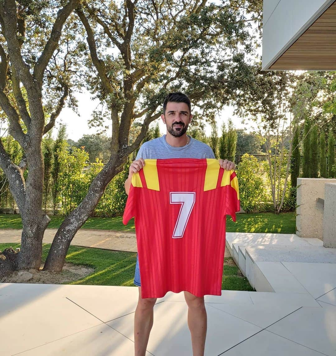 ダビド・ビジャさんのインスタグラム写真 - (ダビド・ビジャInstagram)「Gracias por el regalo amigo @atmcollect1903 ❤🙏7️⃣⚽ @sefutbol」6月24日 3時39分 - davidvilla