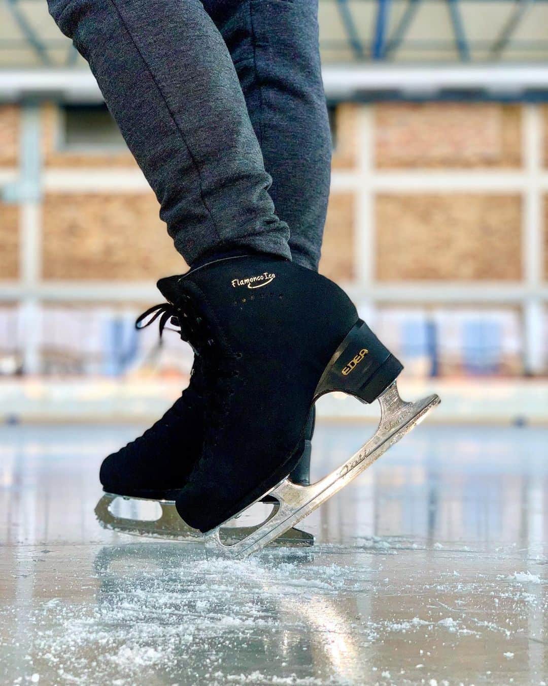 jotipolizoakisさんのインスタグラム写真 - (jotipolizoakisInstagram)「Obsessed with my new skates! ⛸ Thank you @edeaskates for your support throughout all these years! Best boot company out there!!! And a huge thank you to @mkblades for engraving my name so beautifully on the blade. I’m one heck of a happy skater boy today! 🥳🙆🏽‍♂️」6月24日 3時46分 - jotipolizoakis