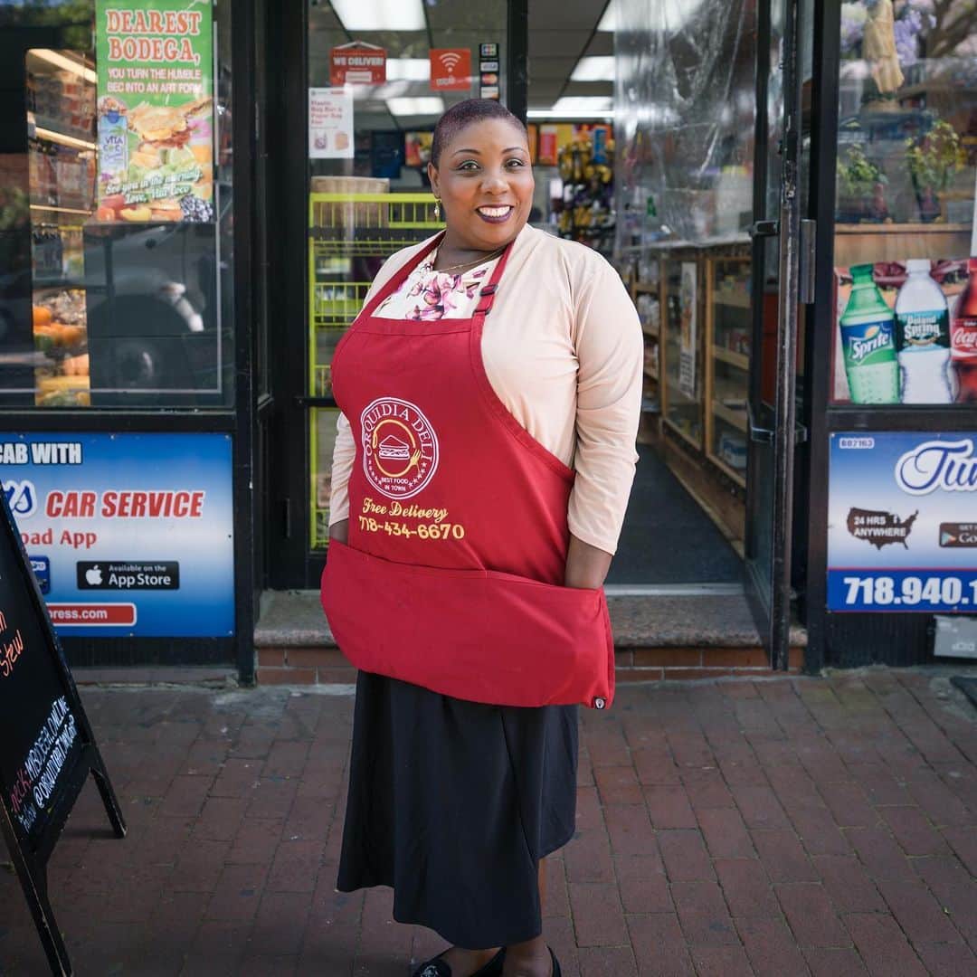 Vita Coco Coconut Waterのインスタグラム：「Meet Carmelia, affectionately known as “Miss Cami,” from Orquidea Deli in Brooklyn. Owned, run and operated by her family since 2013, Orquidea is much more to her than just a business: “it’s the friendships with the families and customers. People don’t just come in and get a sandwich or soap; we chat about life and form real bonds”. She’s watched neighborhood kids grow up and loves seeing how the kids that used to come in with a few dollars for a candy bar are starting families of their own.  When the pandemic first hit, traffic took a major dip, and they had to close for three weeks for the first time ever. But she’s got a positive outlook and is thankful for delivery services like @mybodegaonline that have allowed her to still provide essentials from her Bodega to people in the neighborhood.  Help support Cami by visiting the Vita Coco Insta Bodega (link in bio)! Photo credit: @jerometraveller」