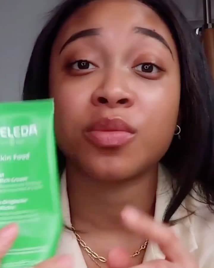 Weledaのインスタグラム：「@itsheymorgan achieves her gorgeous glow by using Skin Food as a moisturizing mask! ✨ Let us know if you use Skin Food this way too! #WeledaSkinFood」