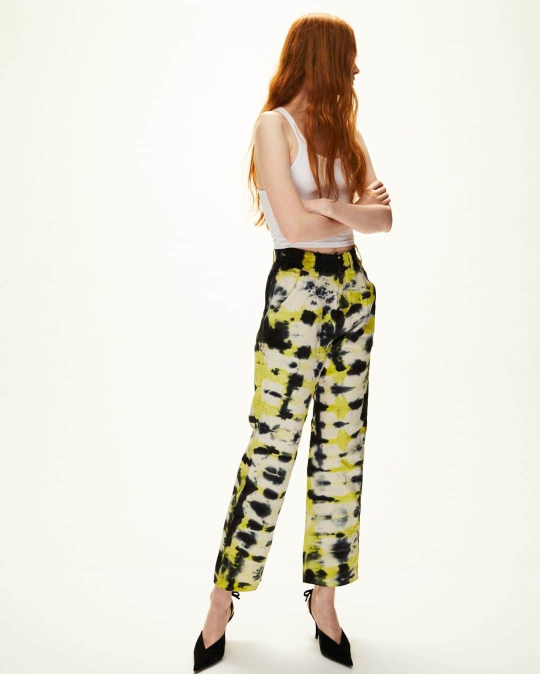 ハドソンのインスタグラム：「Light, relaxed, hella fun. If summer were a pant...」