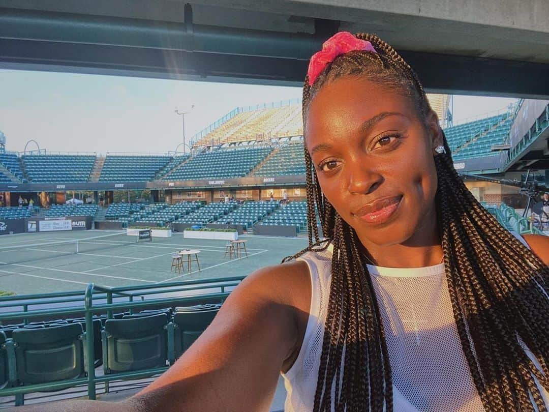 WTA（女子テニス協会）さんのインスタグラム写真 - (WTA（女子テニス協会）Instagram)「🥰🥰 #CreditOneBankInvitational @sloanestephens ・・・ It feels so good to be back on the court. I know it’s been a hard few months for everyone so to be able to be here in Charleston with some of my best friends on the tour is making my heart full 🥰 Grateful for the team here who has worked so hard to make this happen while also keeping us all safe」6月24日 4時19分 - wta