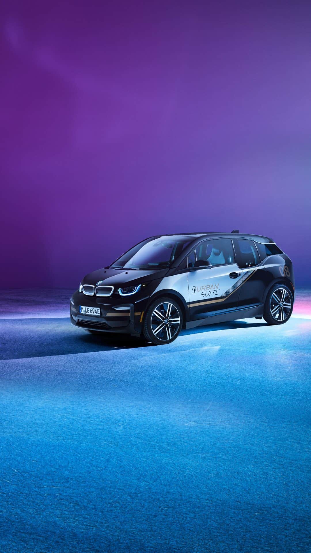 BMWのインスタグラム：「Your hotel on four wheels. Join us in the latest episode of BMW TODAY and have a seat in the extraordinary BMW i3 Urban Suite.  #THEi3 #BMW @BMWi #BMWi3 #BMWTODAY」