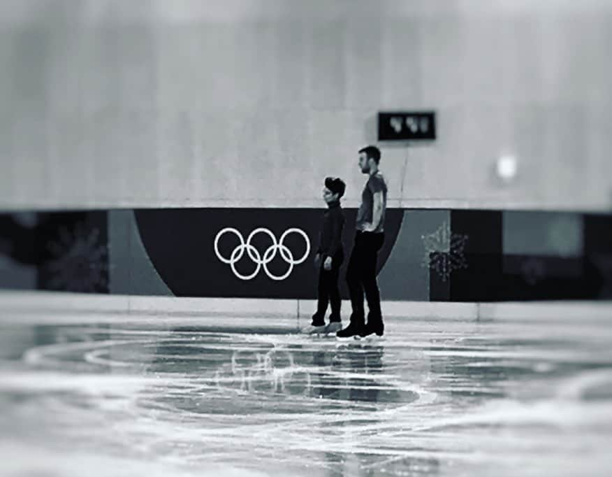 エリック・ラドフォードさんのインスタグラム写真 - (エリック・ラドフォードInstagram)「Happy Olympic Day!  The Olympics have taken up so much space in my life and left me with unforgettable experiences and memories. I love these photos cause they show how big or how intimate an Olympic moment can be. I feel lucky to have been a part of it all.  #olympicday #olympic #sport #figureskating #figureskater #duhamelradford #memories」6月24日 4時36分 - ericradford85