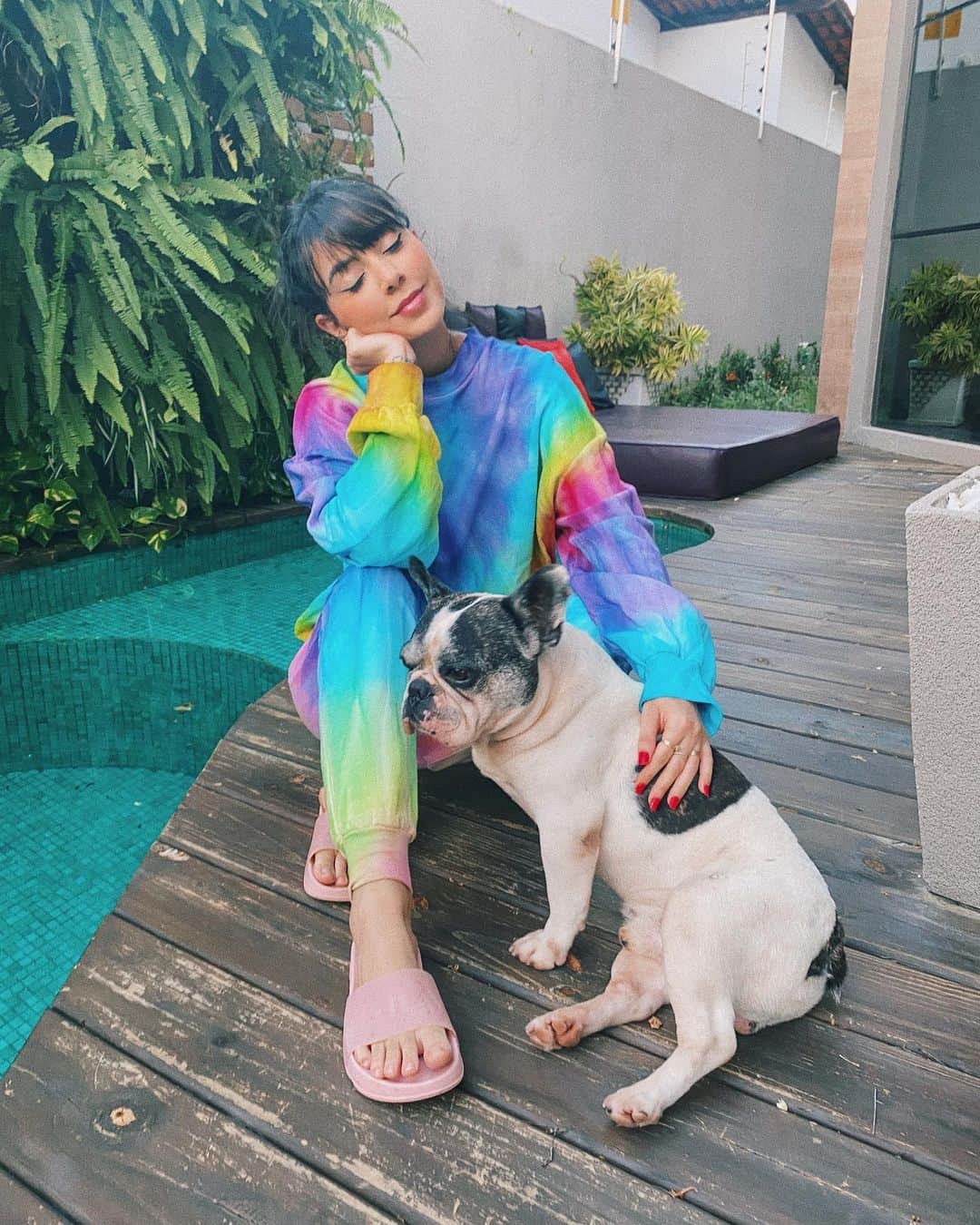 Gabriela Salesのインスタグラム：「A gente se entende 💕」