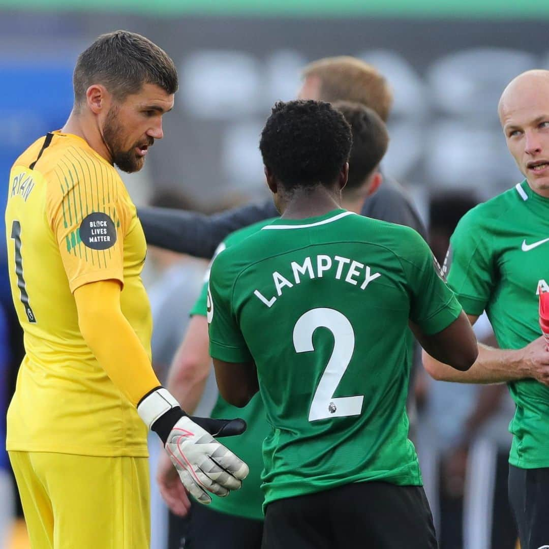 マシュー・ライアンのインスタグラム：「Rock solid defensively and unlucky not to have got on the scoresheet, another point on the board. Congratulations @tariq_lamptey on your 1st start and motm bro, thoroughly deserved 👊🏼」