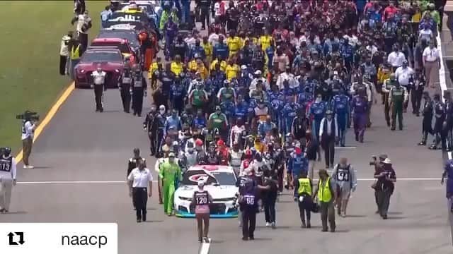 ジェリー・ライアンのインスタグラム：「❤️❤️❤️#Repost @naacp with @get_repost ・・・ Thank you @bubbawallace for your courage in this moment.」