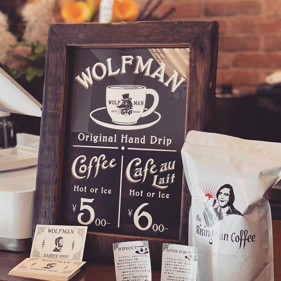 坂口憲二（THE RISING SUN COFFEE）さんのインスタグラム写真 - (坂口憲二（THE RISING SUN COFFEE）Instagram)「◆GOOD MORNING COFFEE‼︎◆ .  自分がやってきた事が形になるって、いくつになっても嬉しいな...これからもコーヒーを通じて人を喜ばせよう。と、思った一日でした。 .  @wolfmanbarber .  #coffee #coffeebeans  #coffeeroaster  #coffeelab  #coffeeandsurfing  #coffeetime  #coffeelover  #coffeebreak  #coffeeshop  #coffeestand  #coffeeholic  #coffeehouse  #coffee_inst  #coffeemaker  #coffeeshops  #coffeecoffeecoffee  #coffeenclothes  #coffeeaddict  #coffeeculture  #coffeemorning  #coffeemag #specialitycoffee  #人生は喜ばせごっこ #TRSC」6月24日 6時59分 - therisingsuncoffee