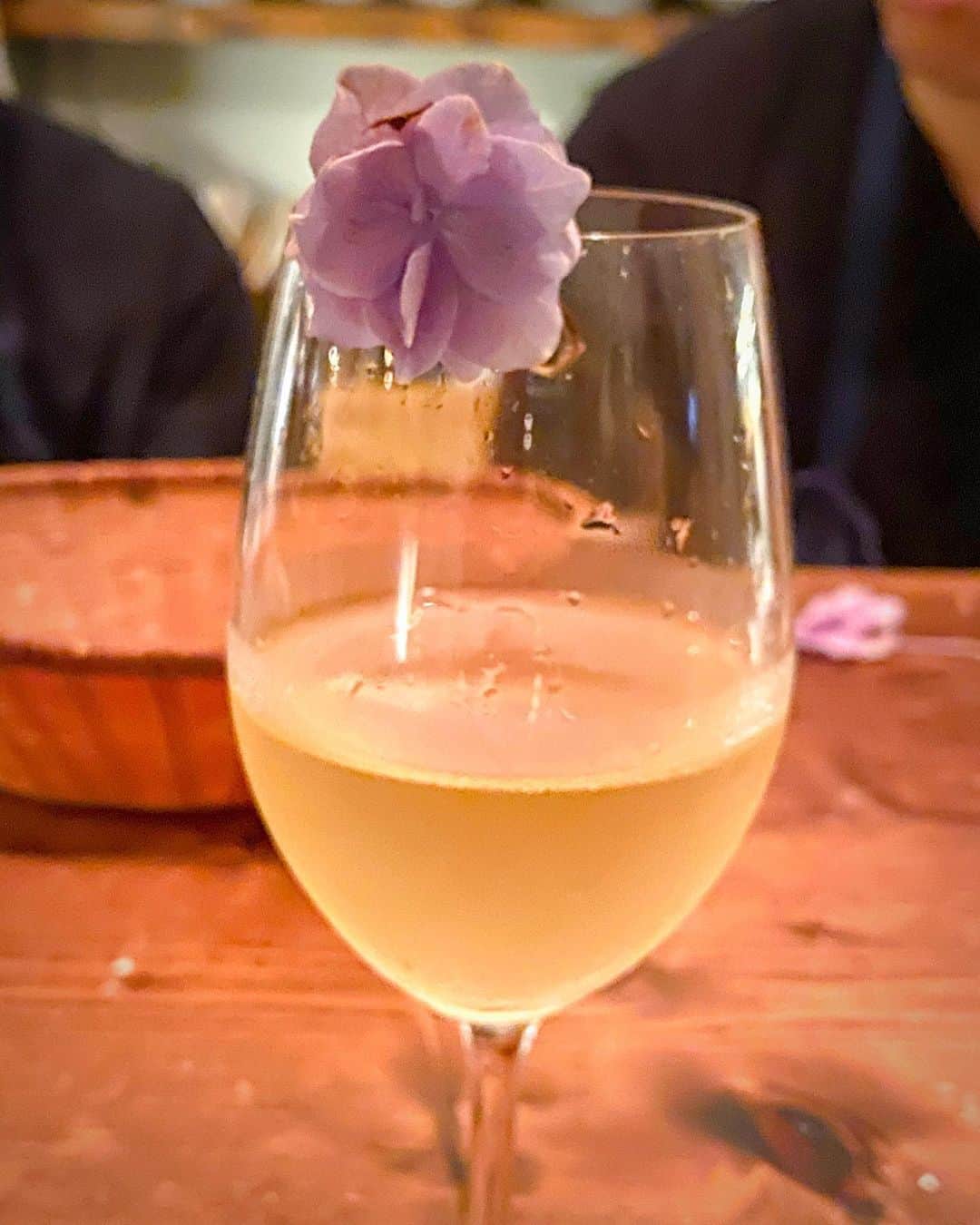 佐藤奈々子さんのインスタグラム写真 - (佐藤奈々子Instagram)「しあわせなアヒルの夜 大好きな友との再会が こんなうれしいこととは ここで会えて 本当によかった みんなとても美しかった すばらしいお料理とワインと 忘れられない日となりました ありがとう❤️」6月24日 16時57分 - nanacosato