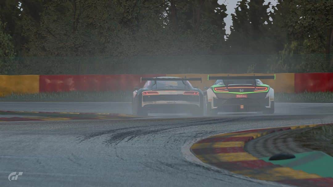 ルーカス・オルドネスさんのインスタグラム写真 - (ルーカス・オルドネスInstagram)「Beautiful & clean battle with #FIAGTC ace @tidgney at Nations Cup | Spa | Wet. This guys are fast! Full race in my stories. @thegranturismo  Bonita lucha contra todo un crack de #FIAGTC @tidgney en la Nations Cup de anoche. Spa en ☔️ vaya combo! Carrera entera en YouTube - link en mis stories. #GTSport」6月24日 17時16分 - lucasordonez