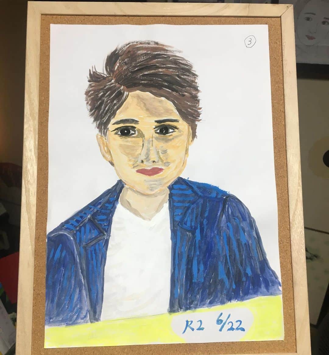 HALFBYのインスタグラム：「コロナ禍で始まった母画伯の大野くん  作品３」