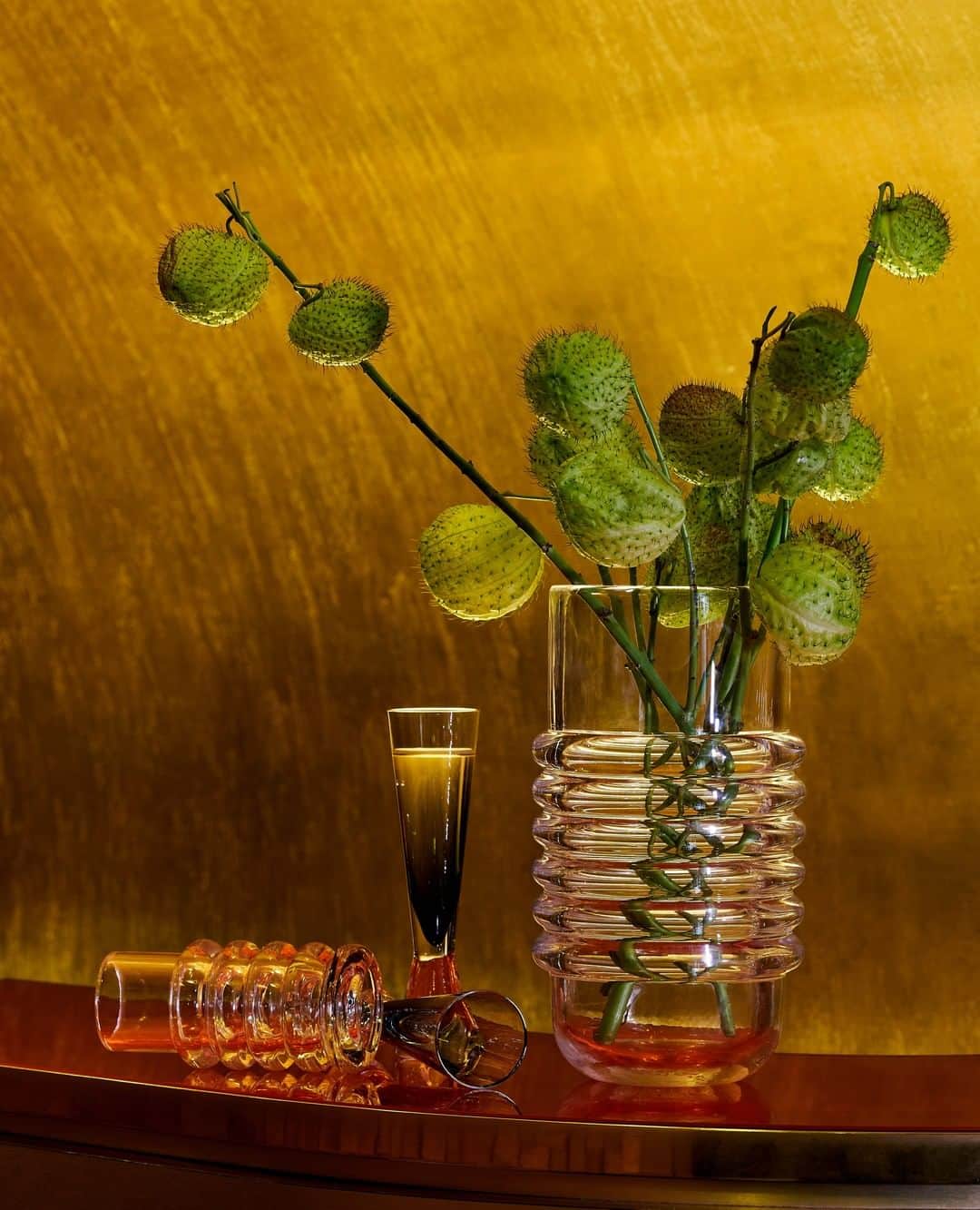 のインスタグラム：「Large PRESS vase with TANK champagne flutes and a toppled PRESS stem vase.⁠」