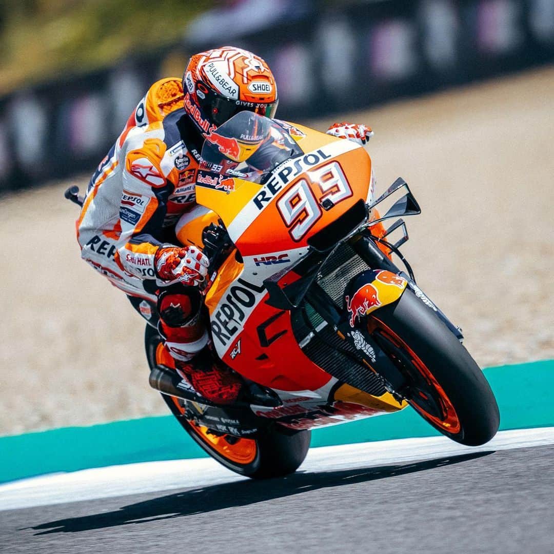 レプソル・ホンダのインスタグラム：「#WheelieWednesday from the #SpanishGP as the countdown to getting back out on track continues ⏱  What are you doing in the mean time?」