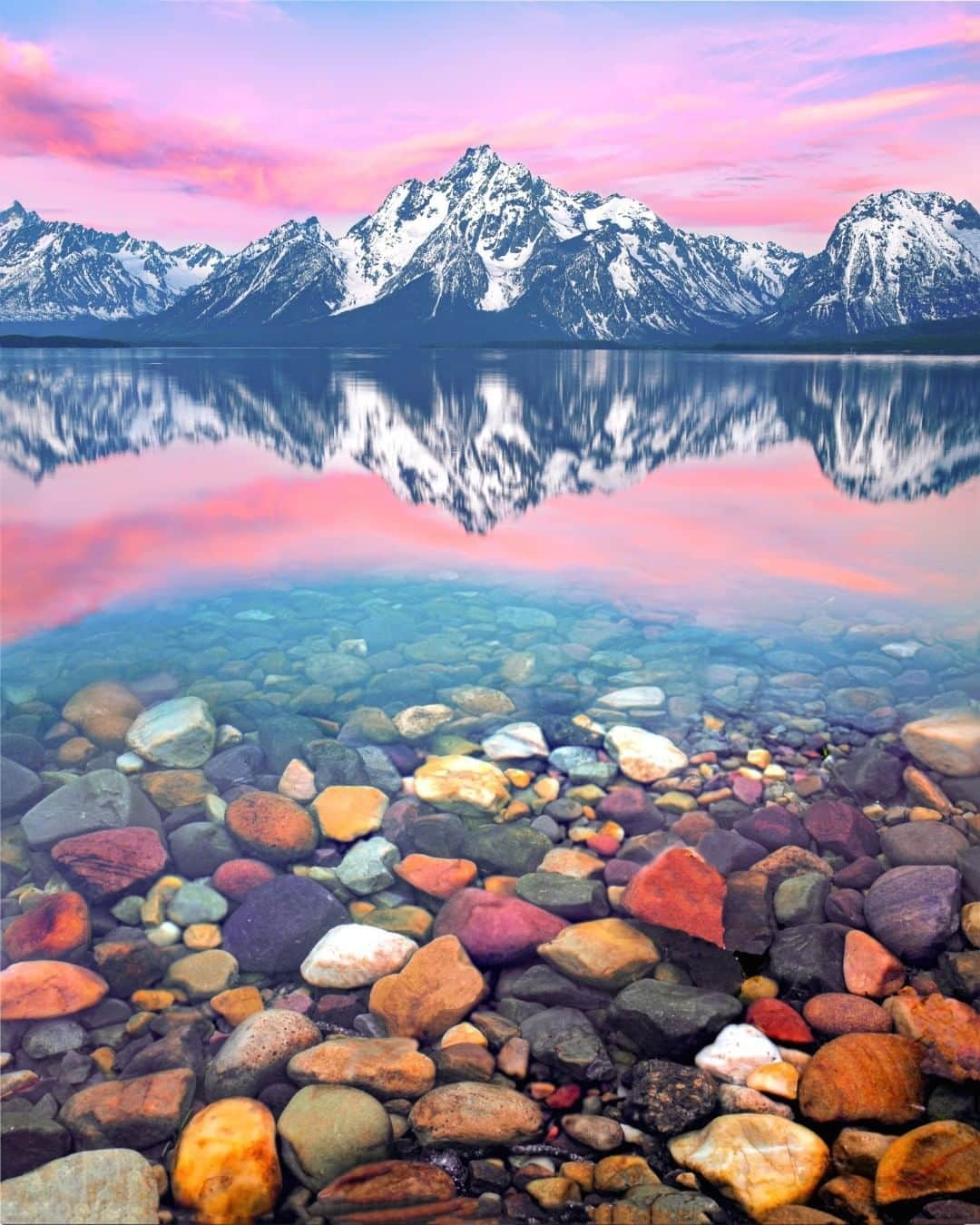 アメリカ内務省さんのインスタグラム写真 - (アメリカ内務省Instagram)「A variety of colorful rocks in mountain lakes can be evidence of past glacier activity. At Grand Teton National Park in #Wyoming, 11 active glaciers continue to grind through different layers of rocks, mixing together stone with different mineral make-ups. These lovely rocks, clear waters and breathtaking mountain views are just some of the things that make #GrandTeton a popular park. Photographer Josh Packer was recently excited to get back to the park, "I drove 6 hours round trip and had to leave at 2:30 in the morning to get here by sunrise, and what a sunrise it was! Hard to beat a calm, peaceful morning like this." Photo @GrandTetonNPS courtesy of Josh Packer (@packtography). #NationalPark #usinterior」6月24日 9時05分 - usinterior