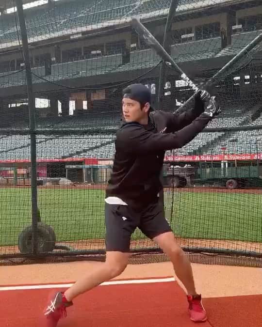 大谷翔平のインスタグラム：「First outside BP in a while」