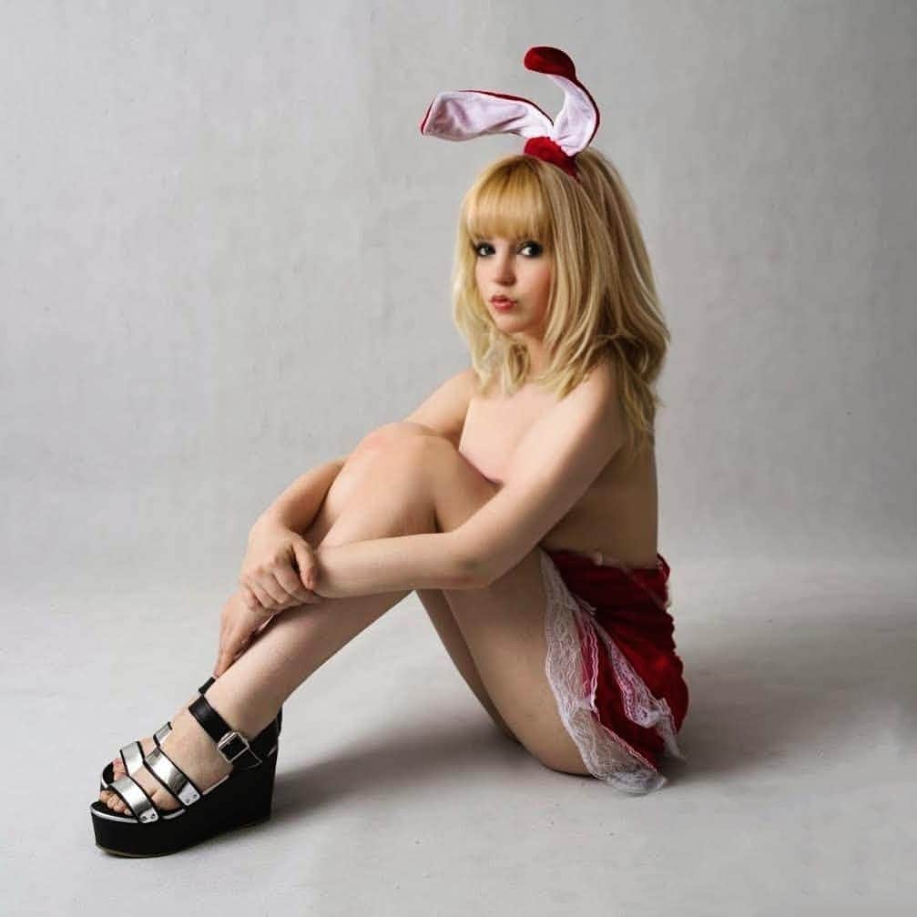Saiのインスタグラム：「I wish someone would take good care of me and give me all the love i need . . . #love #bunny #red #tokyo #hoshisai #japan #cosplaymodel #cosplaygirl #cosplay #girl #model #alone #blonde . . . Patreon.com/cosplaysai」