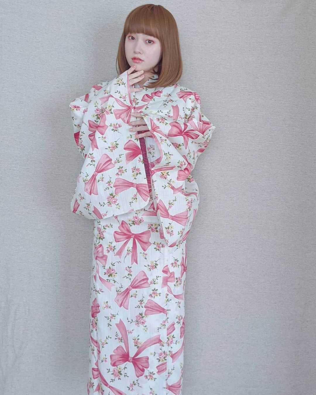 のインスタグラム：「浴衣データ💝 #maisondefleur #おうちdeメゾンドフルール . . . マイブランド『fiocco』お洋服販売中♡ プロフィールのURLからぜひ見てね🎀 #fiocco  #フィオッコ  #ファッションブランド . . . #相川結 #女優 #モデル #フリーランス #フリーモデル #サロンモデル #サロモ #美容 #メイク #ファッション #撮影 #低身長 #セルフポートレート #自撮り #セルフィー #浴衣」