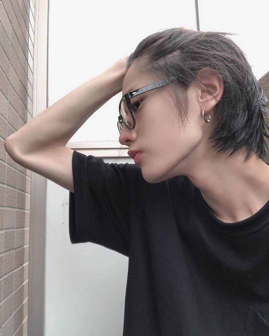 齋藤正太さんのインスタグラム写真 齋藤正太instagram 寝起き感 カラーメガネ I M Glad If You Share メンズファッション イケメン 美容師 コロナに負けるな おうち時間 メンズヘア 美容院 美容室 パーマ スパイラルパーマ ハイトーンカラー ブリーチ