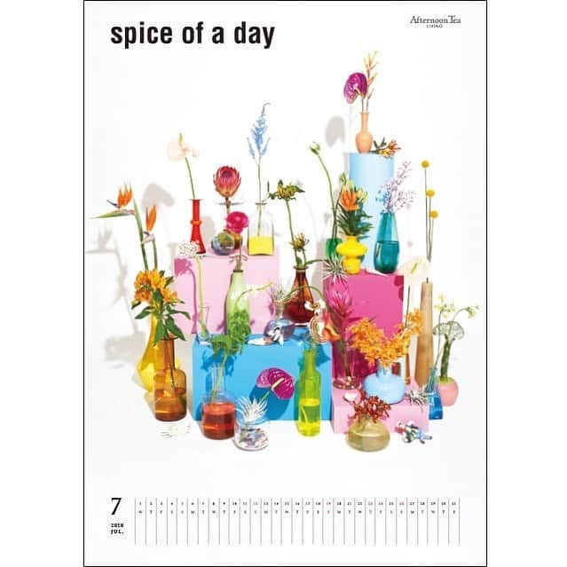 Afternoon Teaさんのインスタグラム写真 - (Afternoon TeaInstagram)「【spice of a day7月号をご自宅で】 LIVINGのカレンダー付きフリーペーパー「spice of a day」7月号をデジタルでもお楽しみいただけます。プリントアウトも可能ですので、ぜひご自宅でもお楽しみください。 ・ 詳しくは、プロフィールのリンクからどうぞ ➡@afternoontea_official ・ 《Cover》 Stylist：相澤樹 @mikitiaizawa Flower Stylist：Naoko Watanabe/te-n @naoten10 Direction,Edit&Design：Studio uni ・ 7月号はフレンチアルプスで生まれたピュアなミネラルウォーター「エビアン®」とアフタヌーンティーがコラボレーションしたアイテムをご紹介。 また、“CHERISH PALE BLUE DOT（青い地球を今日も恋して）”をキーワードに、環境のことを考えた新しい取り組みも。今回はペットリサイクル素材を使ったエコバッグ（本体のみ）が登場します。 ・ ※店舗によって、臨時休業、一部営業時間変更の場合がございます。 お客様には大変ご不便をおかけし申し訳ございませんが、何卒よろしくお願い致します。 ・ ・ ・ #AfternoonTea #AfternoonTeaLIVING #アフタヌーンティー #アフタヌーンティーリビング #ColoroftheDay #アフタヌーンティーのある暮らし #CHERISHPALEBLUEDOT #青い地球を今日も恋して #エコ #エコバッグ #ショッピングバッグ #自然保護 #環境保護 #サスティナブル #地球のために」6月24日 11時05分 - afternoontea_official