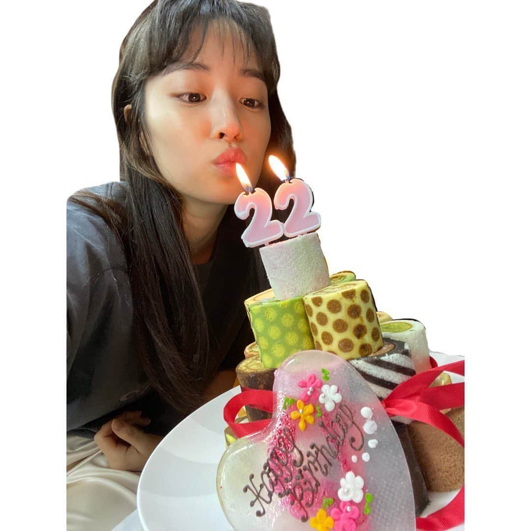 広瀬すずさんのインスタグラム写真 - (広瀬すずInstagram)「先日誕生日迎えまして。お祝いの言葉たくさんありがとうございました〜。フヒャ〜。」6月24日 11時35分 - suzu.hirose.official