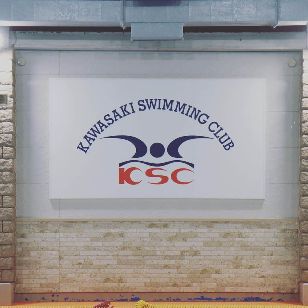 のインスタグラム：「🏊‍♂️🤽‍♂️ . . 今日は志賀光明のオンライン水球の配信日です！ 今回のテーマは 【志賀光明の水球クリニックを全部公開！】 . 皆さんに考えて欲しいこともあるので、是非観てください😁 . また、やって欲しい企画なども募集しているのでDMください！ . #カワサキコンバット #黄色い悪魔 #kawasaki #waterpolo #水球 #水球クリニック」