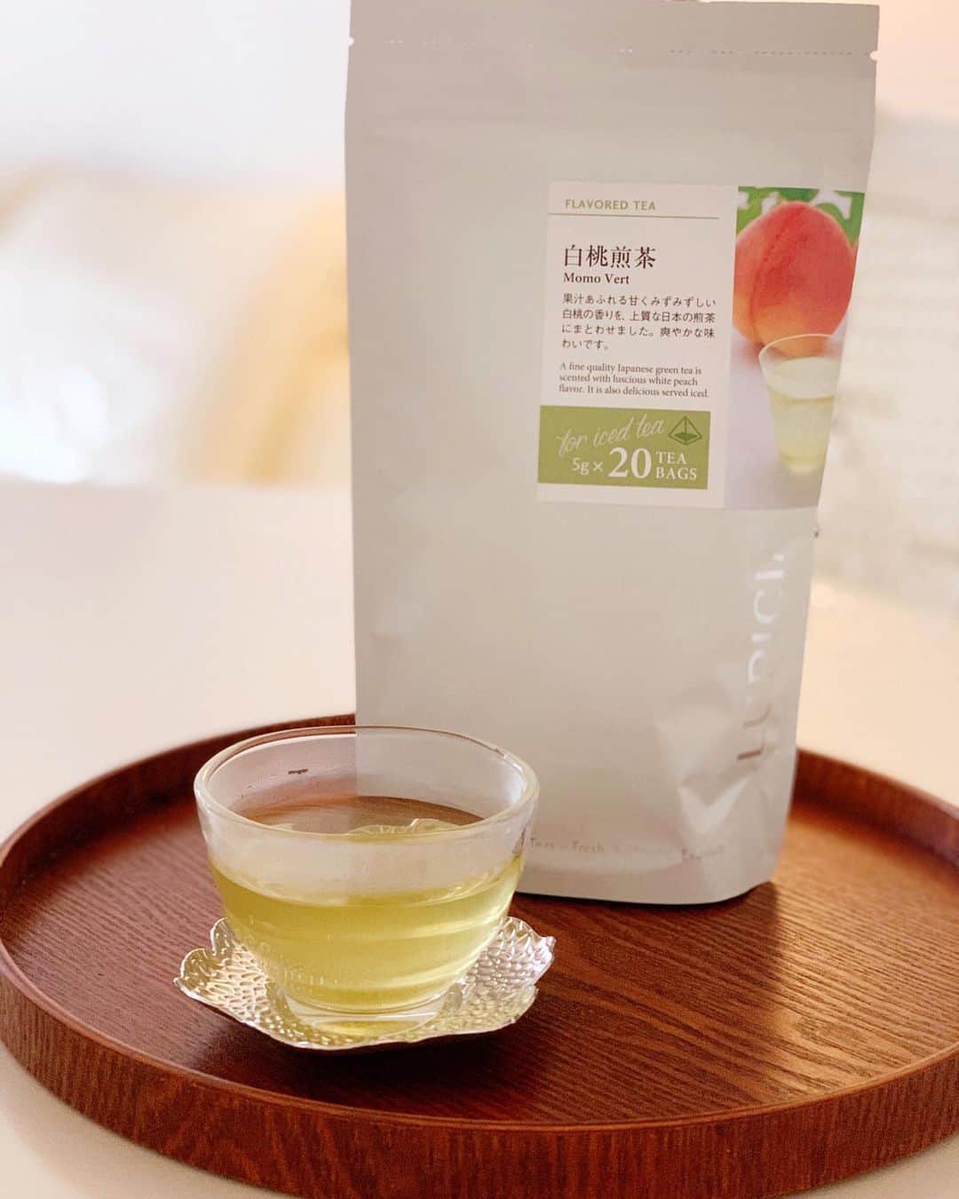 亀井京子（林京子）さんのインスタグラム写真 - (亀井京子（林京子）Instagram)「大好きなルピシアの白桃煎茶🍵﻿ ﻿ このお得用サイズすぐ完売してしまうから、﻿ ﻿ いつも見つけたら即ストック買い😂﻿ ﻿ 我が家夏は毎日こちらの水出し煎茶❤️ #ルピシア#白桃煎茶」6月24日 11時48分 - kyokokameiofficial