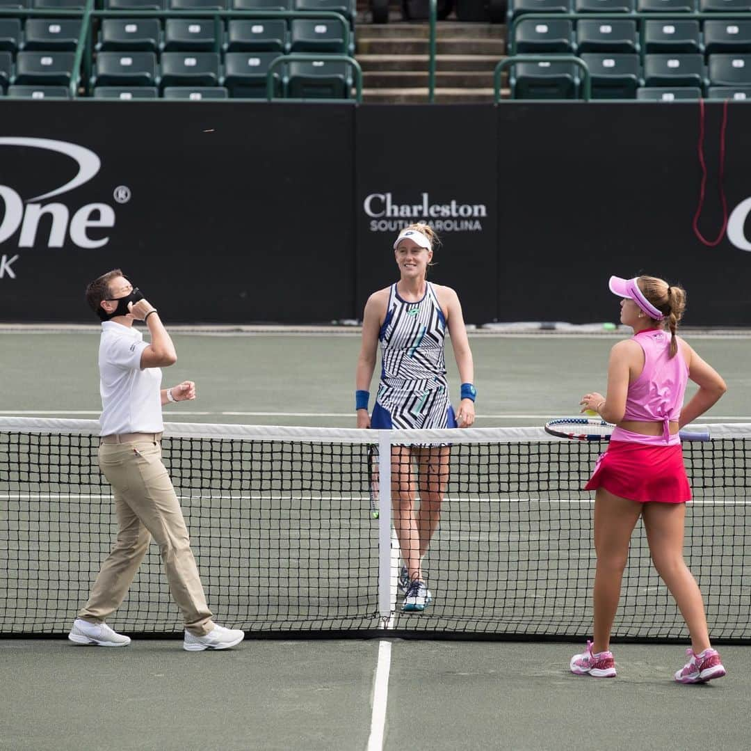 ソフィア・ケニンさんのインスタグラム写真 - (ソフィア・ケニンInstagram)「Been sometime since my last match.. Back on court playing again 😃 #TeamPeace #CreditOneBankInvitational」6月24日 11時55分 - sofia.kenin