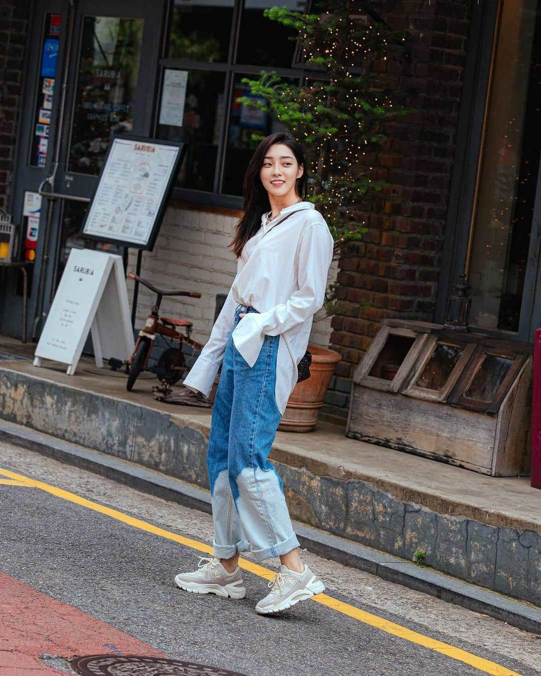 가로수길 , Seoulさんのインスタグラム写真 - (가로수길 , SeoulInstagram)「Street Style Thx @bbboramiya 🔥🔥 가오수길에서 만난 배우 보람님」6月24日 12時12分 - jaylim1