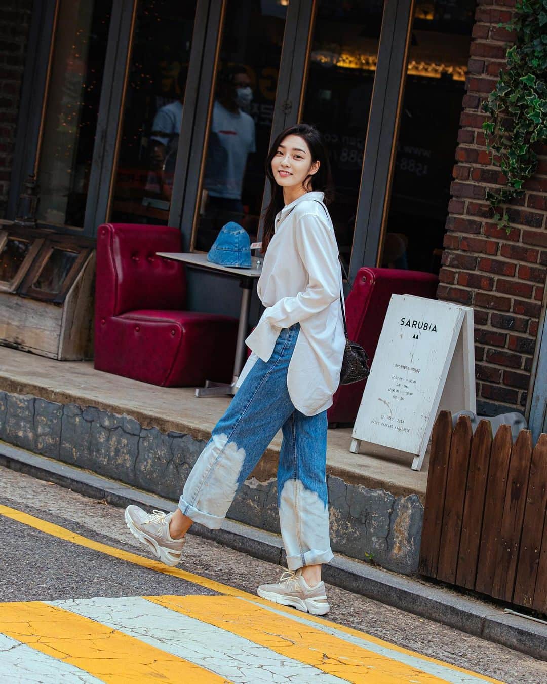 가로수길 , Seoulのインスタグラム：「Street Style Thx @bbboramiya 🔥🔥 가오수길에서 만난 배우 보람님」