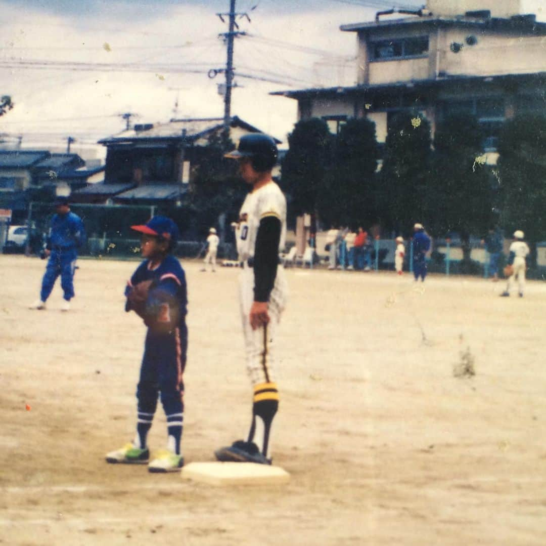 川原豪介さんのインスタグラム写真 - (川原豪介Instagram)「今シーズンもKBCラジオ【ホークスじゃんじゃん】を担当させてもらいます！僕らは火、水、木曜日担当です。ナイター中継終了後から22時までです！野球大好きおじさんにとってありがたいお仕事です！今年もよろしくお願いします‼️ぬんっ！ #ホークスじゃんじゃん #kbcラジオ  #ソフトバンクホークス」6月24日 12時26分 - blueriver_kawa