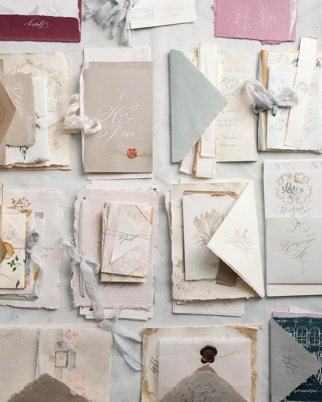 のインスタグラム：「One of the less known service I provide are these style shoot bundles. They are original handmade artworks created especially as a special day keepsake that is uniquely suited for any type of special occasions.  If you'd like to inquire more about these keepsake artwork, you can contact me thru the email button on my profile. —  #vhcalligraphy #truffypi #カリグラフィー #カリグラフィースタイリング #モダンカリグラフィー #calligraphystyling #カリグラフィーワークショップ #weddingstationery #moderncalligraphy #handmadepaper  #penmanship #ウェディング #ウェディングアイテム #カリグラファ #スタイリングワークショップ #スタイリング #prettypapers」