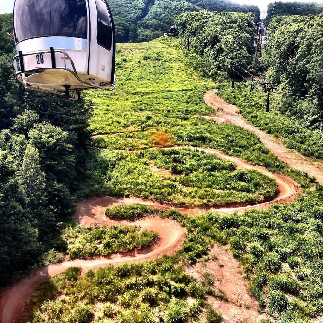 脇阪寿一さんのインスタグラム写真 - (脇阪寿一Instagram)「白馬岩岳マウンテンバイクトレーニング 〜最高の環境、最高の仲間たち〜  Produced by #三橋淳 @jun38c  Special thanks #白馬村  #白馬岩岳マウンテンバイクパーク #白馬観光開発 #spicy #堀勇 #リトルアラスカン #雨宮康平 #ニポポ #平林安里  #mtb #trailride #downhill  #444 #spy #gopro8  #youtube #三橋淳と脇阪寿一の本気で遊ぼう」6月24日 12時27分 - juichiwakisaka