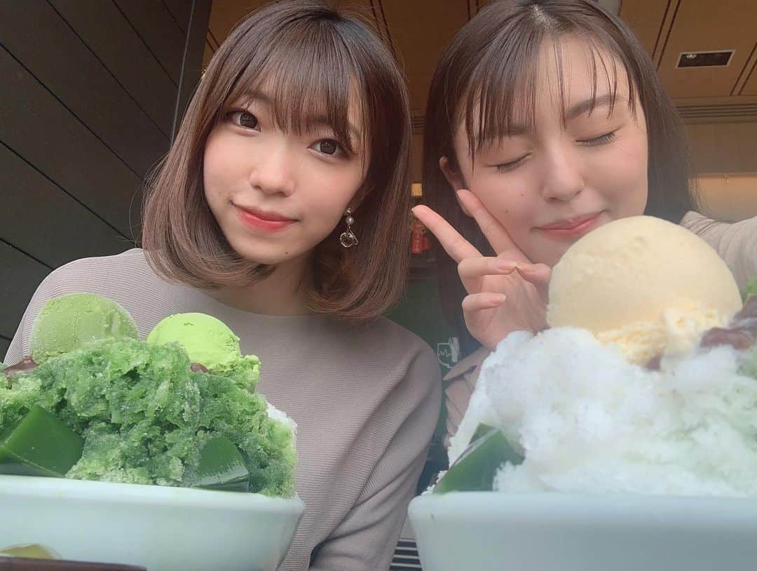 竹本茉莉さんのインスタグラム写真 - (竹本茉莉Instagram)「. わたしたちの年中行事🍧 写真は今年→去年→一昨年 今年も食べに行けました🤤 夏が始まるーってなるね！ . . . . . . . . #都路里 #かき氷 #🍧 #半分食べたら寒すぎて #お茶ばっかり飲んでる #これも毎年のこと」6月24日 12時30分 - matsuri_morikawa